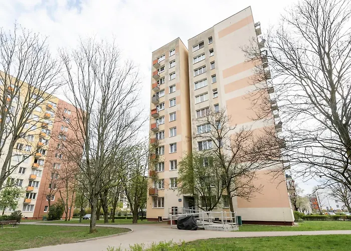 Saska Kepa 2-Bedroom Apartment
